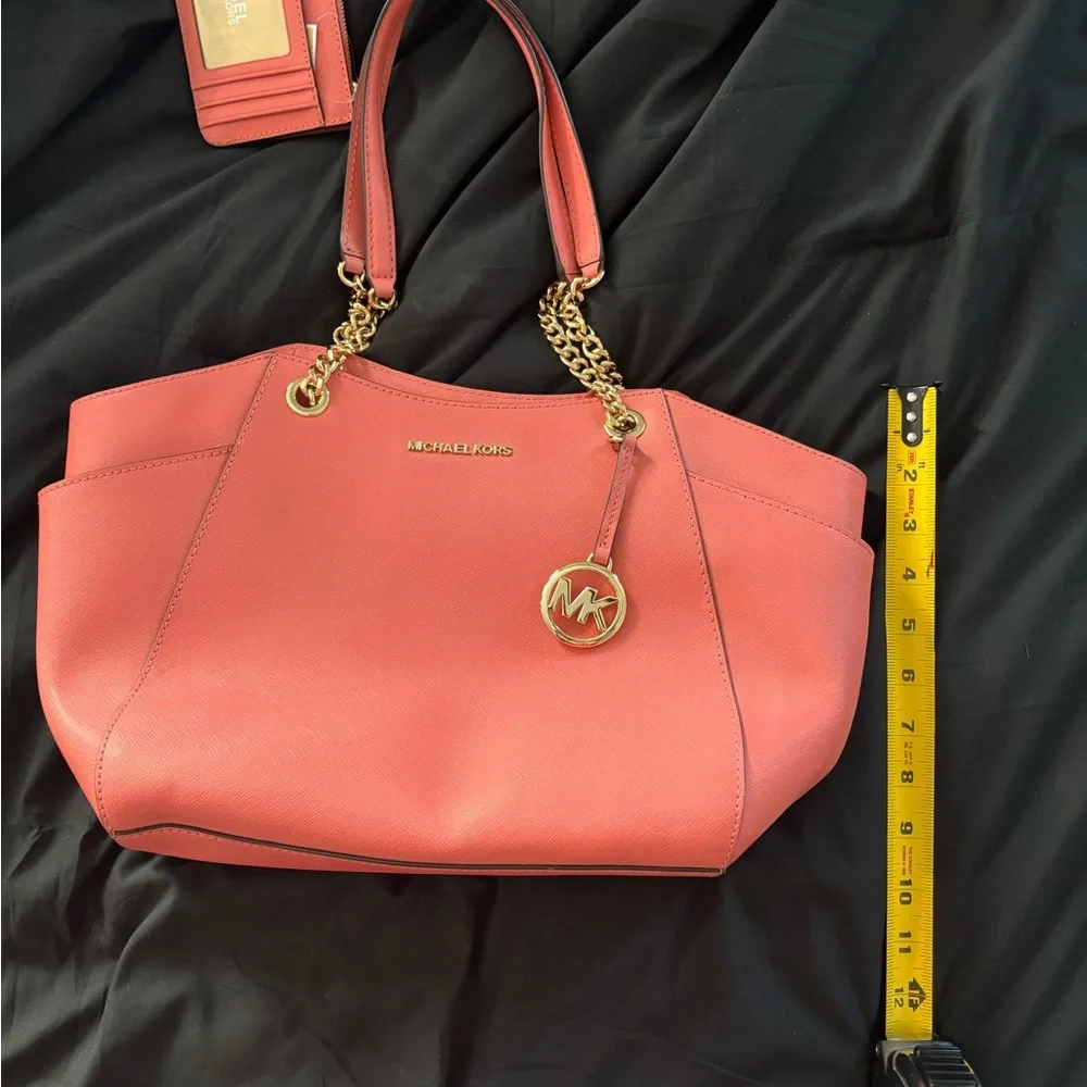 Michael Kors Pink Shoulder Bag with Gold Accents - Picture 7 of 7